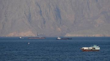 طهران: إغلاق هرمز حتى تقبل واشنطن كل شروطنا طهران: إغلاق هرمز حتى تقبل واشنطن كل شروطنا