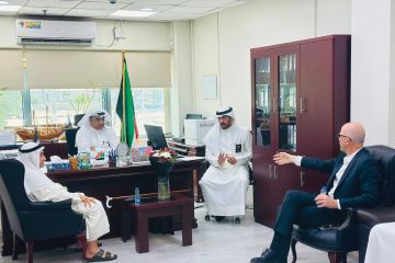 الأنصاري: التجارة بحثت مستجدات حركة الشحن الأنصاري: التجارة بحثت مستجدات حركة الشحن