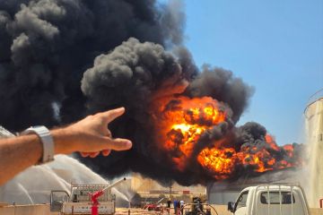 ليبيا: هجوم بمسيرة يحرق محطة كهرباء في الزاوية وخروجها عن الخدمة ليبيا: هجوم بمسيرة يحرق محطة كهرباء في الزاوية وخروجها عن الخدمة