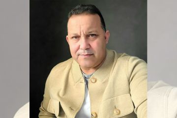 الأحمر: تعجبني الخصوصية الكويتية في الثقافة العربية الأحمر: تعجبني الخصوصية الكويتية في الثقافة العربية