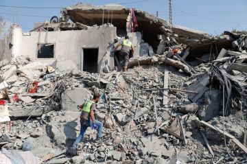الجيش الإسرائيلي ينفذ ثلاثة تفجيرات في جنوب لبنان الجيش الإسرائيلي ينفذ ثلاثة تفجيرات في جنوب لبنان