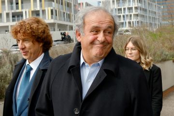 بلاتيني يطالب برحيل إنفانتينو ويتهمه بانتهاك قوانين كرة القدم بلاتيني يطالب برحيل إنفانتينو ويتهمه بانتهاك قوانين كرة القدم