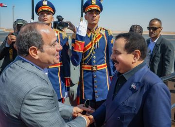 ملك البحرين يصل القاهرة لإجراء مباحثات مع الرئيس المصري ملك البحرين يصل القاهرة لإجراء مباحثات مع الرئيس المصري