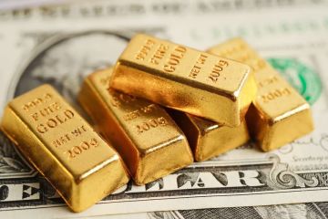 الذهب يتراجع في المعاملات الفورية إلي 4322 دولارا للأونصة بفعل جني الأرباح الذهب يتراجع في المعاملات الفورية إلي 4322 دولارا للأونصة بفعل جني الأرباح
