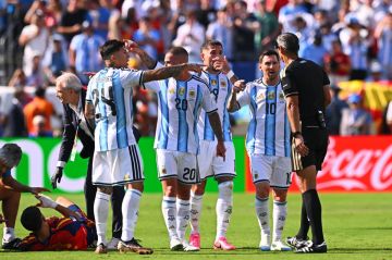 «فيفا» يُعاقب الأرجنتين ولاعبيها بسبب أحداث نهائي مونديال 2026