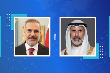 وزير الخارجية يبحث هاتفيا ونظيره التركي التطورات الإقليمية