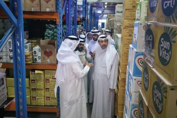 الغذاء و الشؤون : جولات لفحص الأغذية بالتعاونيات الغذاء و الشؤون : جولات لفحص الأغذية بالتعاونيات