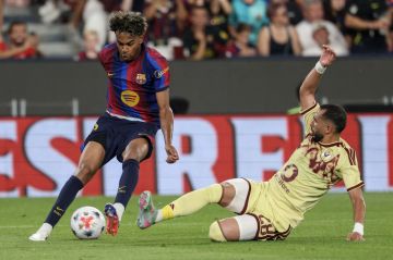 برشلونة يهزم الأهلي ويتوج بكأس خوان جامبر برشلونة يهزم الأهلي ويتوج بكأس خوان جامبر