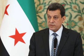 الشرع يعين مظلوم عبدي مستشارا لدى رئاسة الجمهورية الشرع يعين مظلوم عبدي مستشارا لدى رئاسة الجمهورية