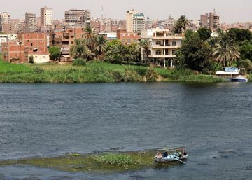 15 ثانية أعادت للمصريين ذكرى زلزال أكتوبر 1992 15 ثانية أعادت للمصريين ذكرى زلزال أكتوبر 1992