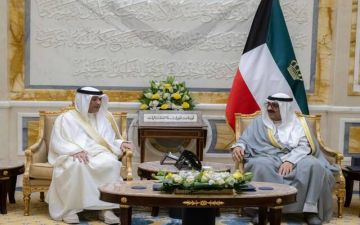 أمير الكويت يستقبل الأمين العام لمجلس التعاون الخليجي أمير الكويت يستقبل الأمين العام لمجلس التعاون الخليجي
