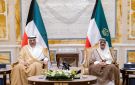 سمو الأمير يستقبل سمو ولي العهد وسمو رئيس الوزراء والنائب الأول ووزيري الدفاع والخارجية