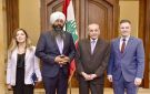 بري يتمسك بمبادرته لسحب السلاح ومعادلة حزب الله تسد أفق الحل - kw