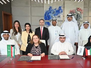 التجاري يوقع بروتوكول ربط إلكتروني مع بنك الائتمان التجاري يوقع بروتوكول ربط إلكتروني مع بنك الائتمان