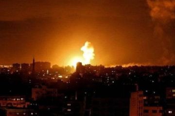 سورية: انفجارات متتالية بموقع عسكري في حلب والسلطات تغلق الطرق المؤدية إليه سورية: انفجارات متتالية بموقع عسكري في حلب والسلطات تغلق الطرق المؤدية إليه