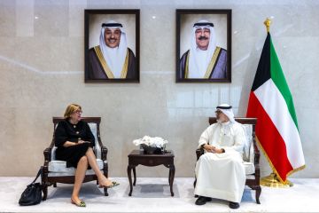 الشيخ جراح الجابر يستقبل الرئيسة التنفيذية للشراكة العالمية من أجل التعليم لورا فريجنتي الشيخ جراح الجابر يستقبل الرئيسة التنفيذية للشراكة العالمية من أجل التعليم لورا فريجنتي