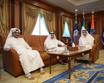 اليوسف مستقبلا سفير قطر: علاقاتنا أخوية وتاريخية اليوسف مستقبلا سفير قطر: علاقاتنا أخوية وتاريخية