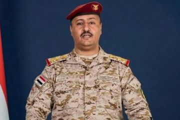 الجيش اليمني: ميليشيا الحوثي تستخدم أسلحة تهدد سلامة الطيران المدني الدولي الجيش اليمني: ميليشيا الحوثي تستخدم أسلحة تهدد سلامة الطيران المدني الدولي