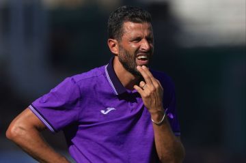 فيورنتينا يقيل فابيو غروسو بعد 3 هزائم متتالية في الدوري الإيطالي فيورنتينا يقيل فابيو غروسو بعد 3 هزائم متتالية في الدوري الإيطالي