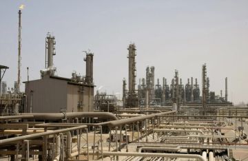 وزير النفط العراقي: رفعنا الطاقة التصديرية إلى أكثر من 3 ملايين برميل يوميا وزير النفط العراقي: رفعنا الطاقة التصديرية إلى أكثر من 3 ملايين برميل يوميا