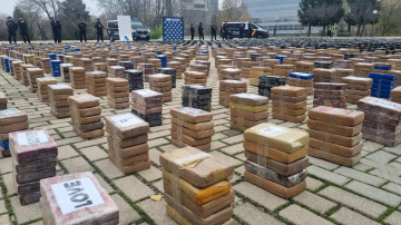 إسبانيا تضبط 2 طن من الكوكايين على متن يخت إسبانيا تضبط 2 طن من الكوكايين على متن يخت