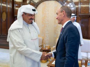 سمو رئيس الوزراء استقبل الشريك الإداري في ماكنزي العالمية سمو رئيس الوزراء استقبل الشريك الإداري في ماكنزي العالمية