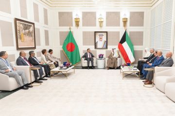 ممثل سمو أمير البلاد سمو ولي العهد يستقبل رئيس وزراء بنغلاديش في نيويورك ممثل سمو أمير البلاد سمو ولي العهد يستقبل رئيس وزراء بنغلاديش في نيويورك