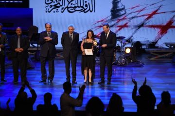 بيلاروسيا تحصد الجائزة الكبرى في القاهرة للمسرح التجريبي 
