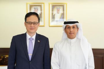 وزير الأوقاف والسفير الكوري يبحثان تبادل الخبرات في العمل الإسلامي والثقافي وزير الأوقاف والسفير الكوري يبحثان تبادل الخبرات في العمل الإسلامي والثقافي