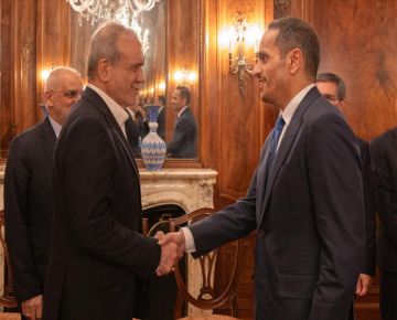 رئيس الوزراء القطري يبحث مع الرئيس الإيراني تطورات المنطقة وجهود خفض التصعيد رئيس الوزراء القطري يبحث مع الرئيس الإيراني تطورات المنطقة وجهود خفض التصعيد