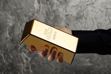 الذهب يتجه لانخفاض أسبوعي وسط توقعات برفع الفائدة الأميركية الذهب يتجه لانخفاض أسبوعي وسط توقعات برفع الفائدة الأميركية