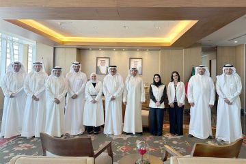 التربية و الأدباء : تطوير مهارات المعلمين والطلبة وتعزيز المعرفة التربية و الأدباء : تطوير مهارات المعلمين والطلبة وتعزيز المعرفة