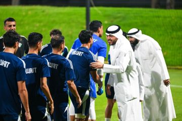 سفير الكويت لدى قطر: البطولات الخليجية محطة مهمة لرفع اسم الرياضة الكويتية وتحقيق الإنجازات سفير الكويت لدى قطر: البطولات الخليجية محطة مهمة لرفع اسم الرياضة الكويتية وتحقيق الإنجازات