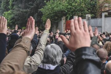  الفاشية حرمتهم من الملاعب الإيطالية 