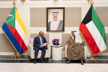 ممثل سمو أمير البلاد سمو ولي العهد يستقبل رئيس اتحاد جزر القمر في نيويورك ممثل سمو أمير البلاد سمو ولي العهد يستقبل رئيس اتحاد جزر القمر في نيويورك