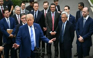 ترامب يعلن معايير طوعية للذكاء الاصطناعي ويدعم توسع مراكز البيانات ترامب يعلن معايير طوعية للذكاء الاصطناعي ويدعم توسع مراكز البيانات