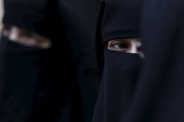 لاردة الإسبانية تقر حظر تغطية الوجه بالكامل في معظم الأماكن العامة