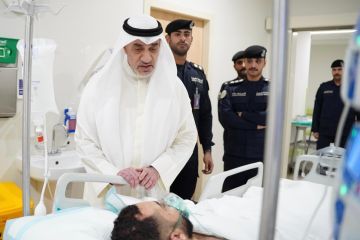 اليوسف يطمئن على مصابين تعرضا لهجوم كلاب اليوسف يطمئن على مصابين تعرضا لهجوم كلاب