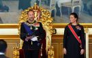 ملك النرويج الجديد هاكون الثامن يؤدي اليمين الدستورية أمام البرلمان