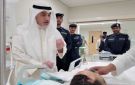 النائب الأول يطمئن على مصابين إثر تعرضهما لهجوم من كلاب