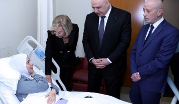 الرئيس عون وعقيلته عادا الجريحة أماني في المستشفى