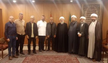 الشيخ الخطيب يلتقي وفد عيتا الشعب: على الدولة اللبنانية القيام بواجباتها في إعادة إعمار ما هدمه العدوان الشيخ الخطيب يلتقي وفد عيتا الشعب: على الدولة اللبنانية القيام بواجباتها في إعادة إعمار ما هدمه العدوان
