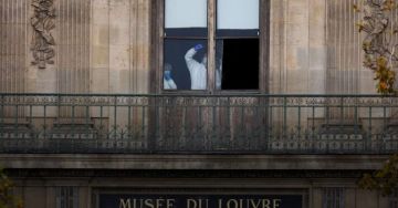 ثغرات أمنية فاضحة سهلت سرقة متحف اللوفر