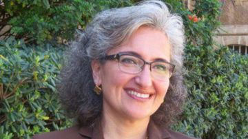 كرامي تطلب من القضاء بعد تقرير احدى المحطات تحقيقا عاجلا في تزوير الشهادات وملاحقة المتورطين كرامي تطلب من القضاء بعد تقرير احدى المحطات تحقيقا عاجلا في تزوير الشهادات وملاحقة المتورطين