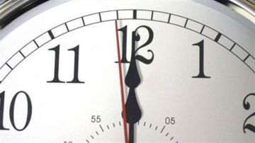 لا تنسوا تأخير الساعة عند منتصف هذه الليلة ساعة واحدة! لا تنسوا تأخير الساعة عند منتصف هذه الليلة ساعة واحدة!