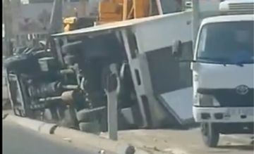 على طريق الضبية المحاذية للأوتوستراد.. مجزرة كادت أن تقع! (فيديو) على طريق الضبية المحاذية للأوتوستراد.. مجزرة كادت أن تقع! (فيديو)