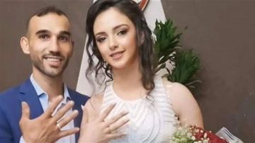 من زفاف قبل اشهر الى جنازة بالأمس ... تشييع حزين لبطل الملاكمة ربيع زهر وزوجته هاجر عامر من زفاف قبل اشهر الى جنازة بالأمس ... تشييع حزين لبطل الملاكمة ربيع زهر وزوجته هاجر عامر