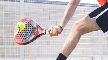 البادل في لبنان.. هكذا تحولت إلى أسلوب حياة وقطاع تجاري مزدهر