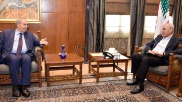 الرئيس بري تابع مع متري وزواره الأوضاع العامة