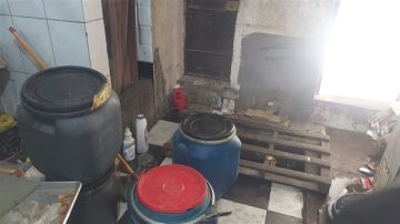 جنوبا: فضيحة صحية وغذائية .... حوالي طن ونصف من المواد الغذائية الفاسدة المليئة بالحشرات